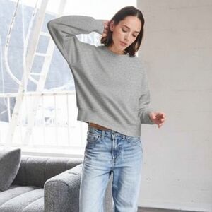 Zenana Outfitters Classic Gray Cropped Sweatshirt